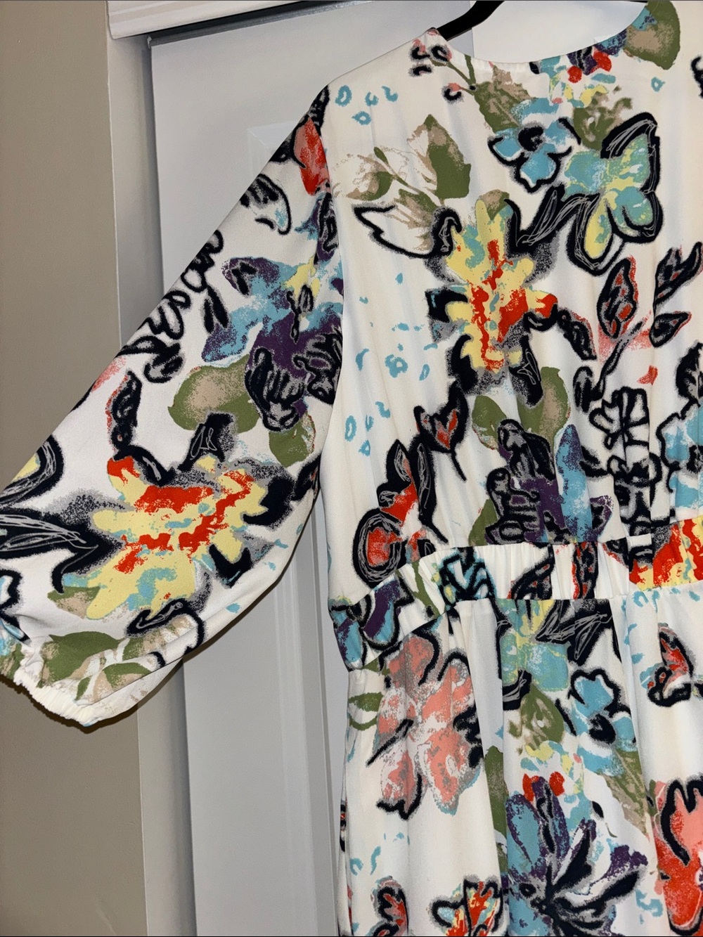 White Floral High-Low Chiffon Dress - Picture 4 of 6